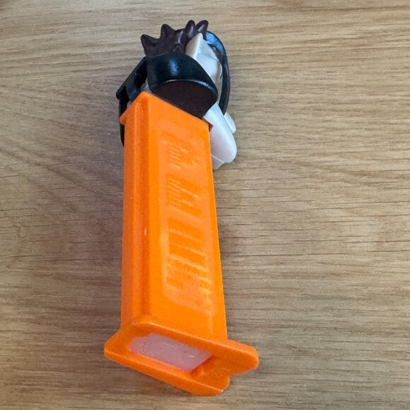 PEZ Candy Dispenser Meet the Robinsons Bowler Hat Guy, Orange Stem, China, 2007 - Picture 12 of 16